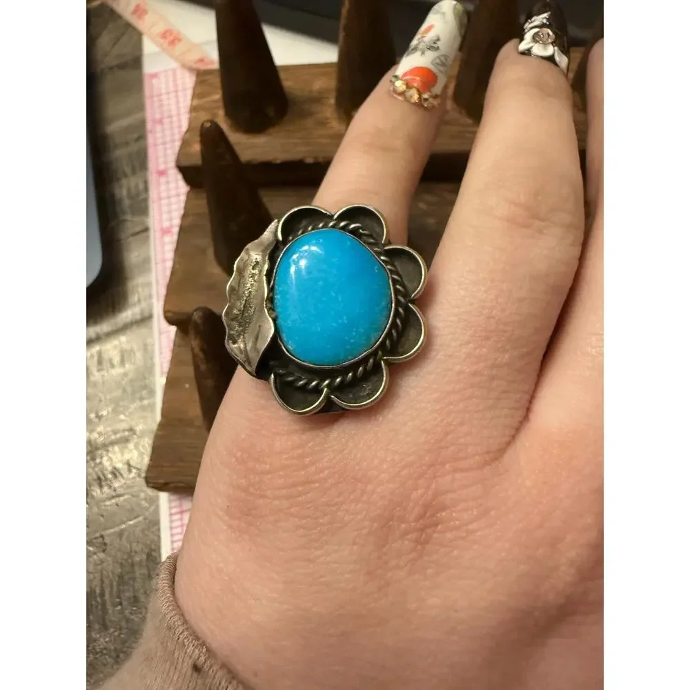 Native-Made Vintage Turquoise and Sterling Silver Ring Sz. 6